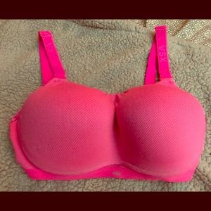 Victoria’s Secret VSX sports bra 36DDD